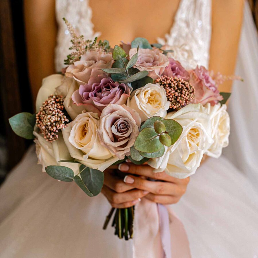 Букет невесты из эквадорских роз